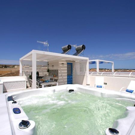 Itaca E Medea - Appartamenti Con Idromassaggio In Terrazza San Vito Lo Capo Exterior photo