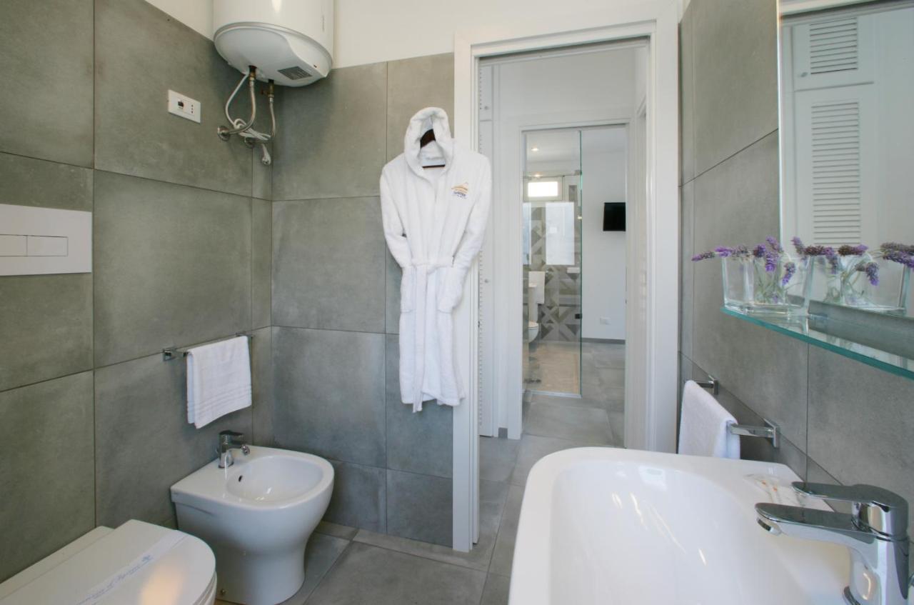 Itaca E Medea - Appartamenti Con Idromassaggio In Terrazza San Vito Lo Capo Exterior photo